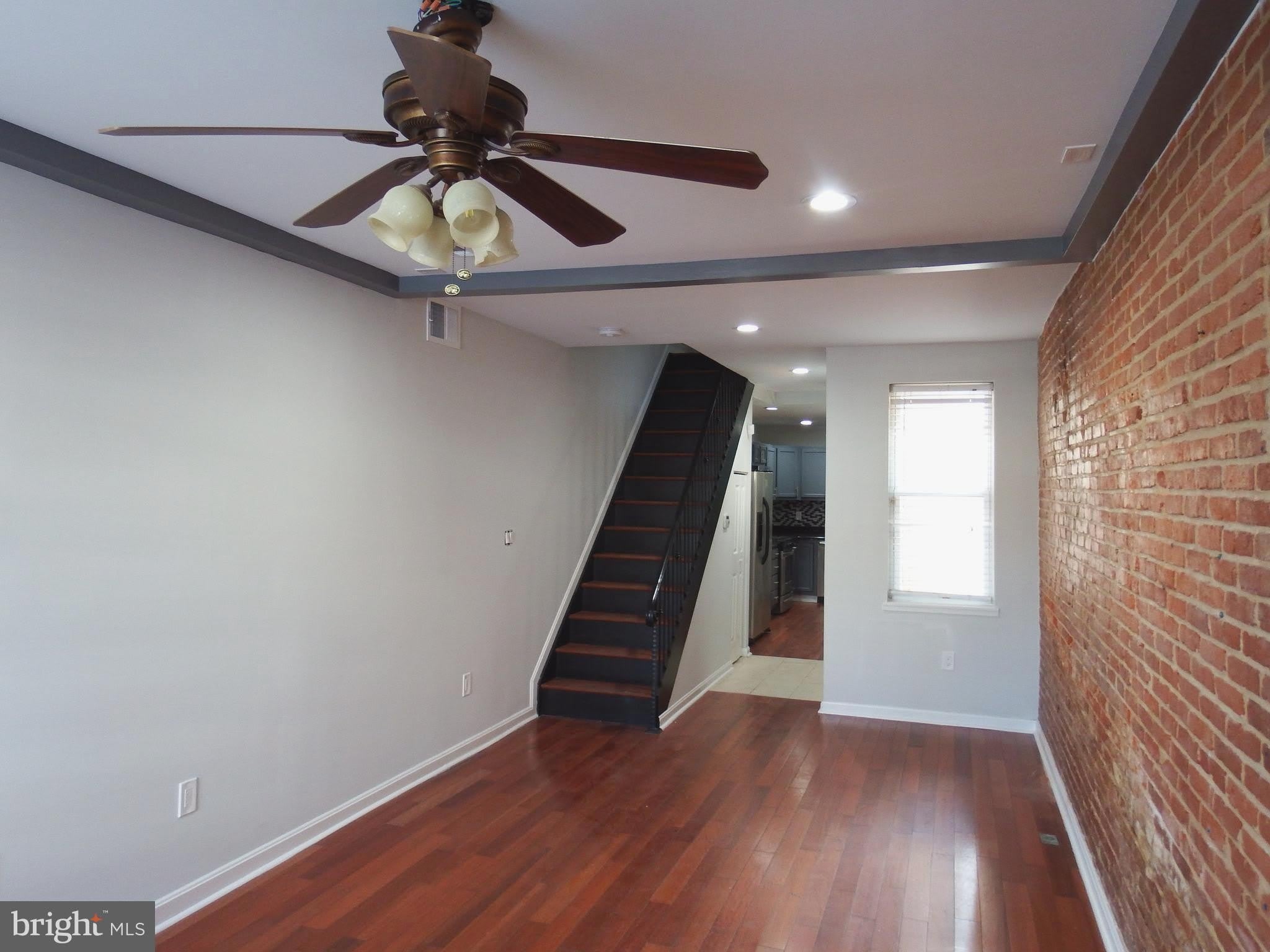 924 S ROBINSON Street – photo 3