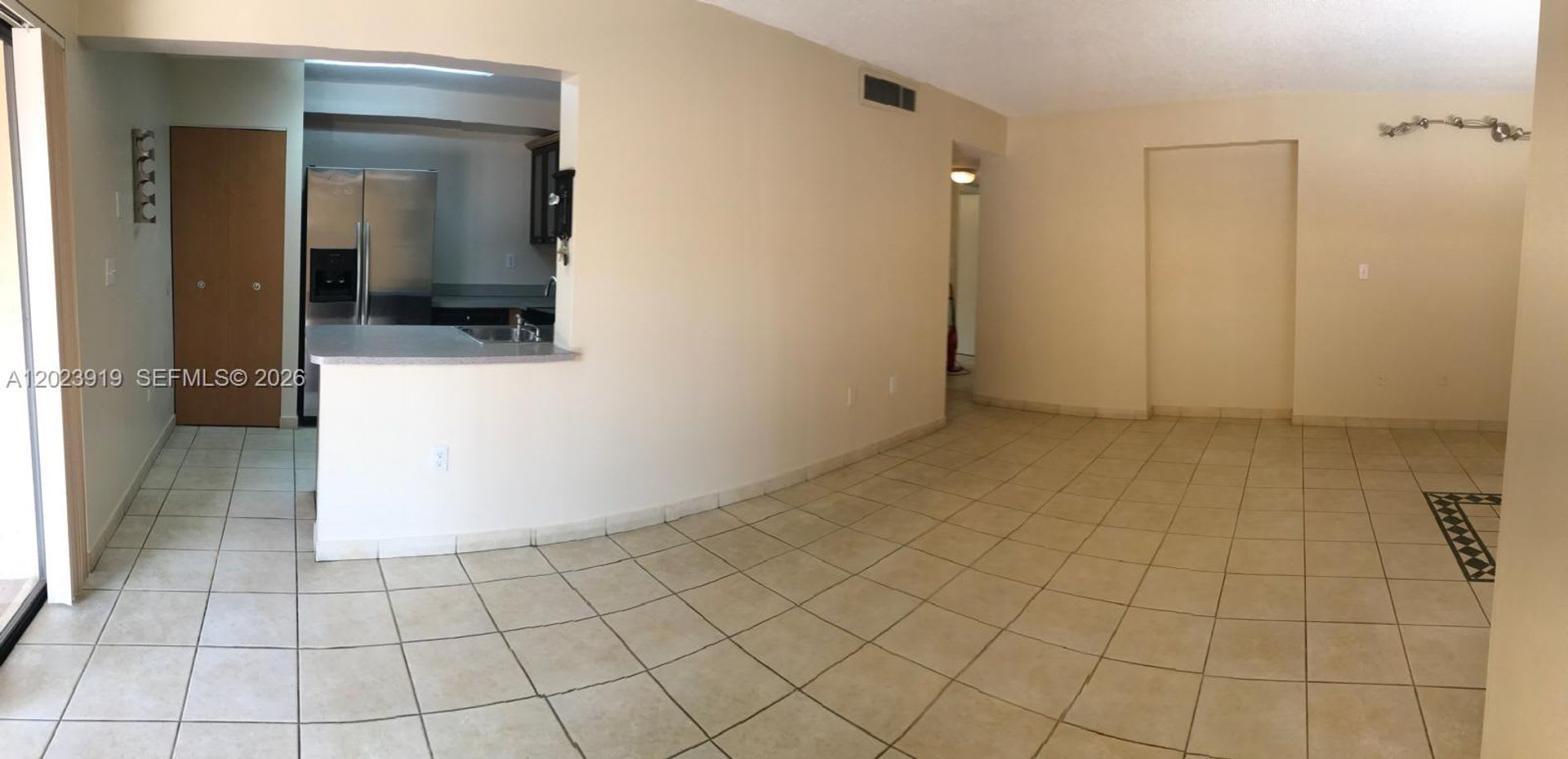 341 W Park Drive 10315 Miami Fl 33172 – photo 2