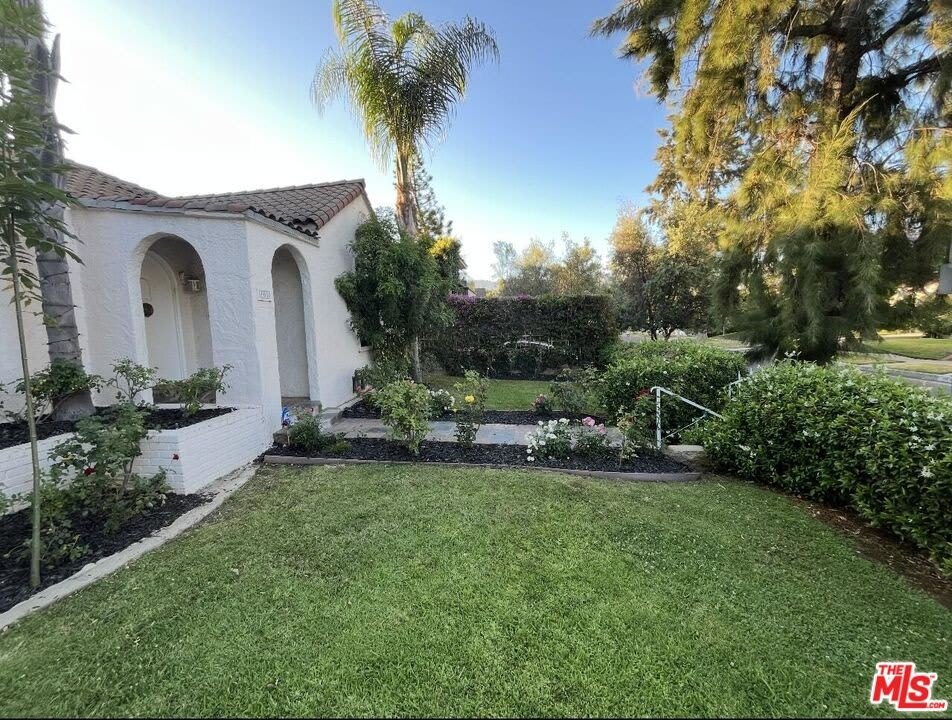 101 N La Peer Dr – photo 2