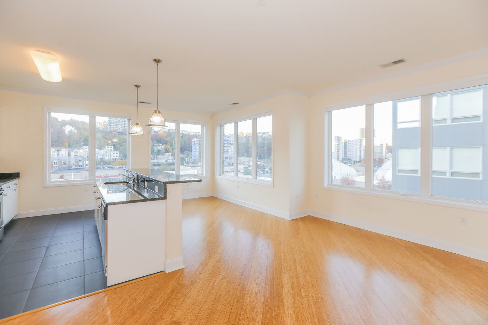 Edgewater Harbor Residential – photo 4
