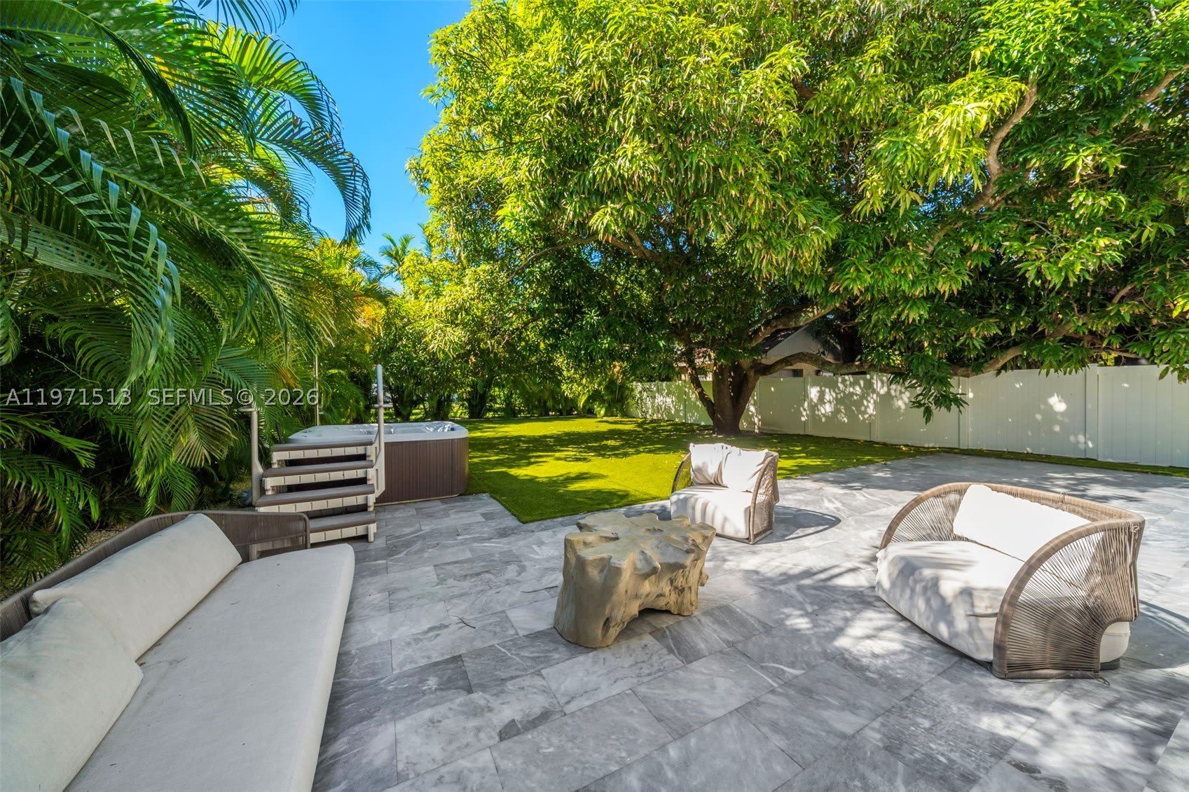 3166 Royal Palm Ave – photo 3