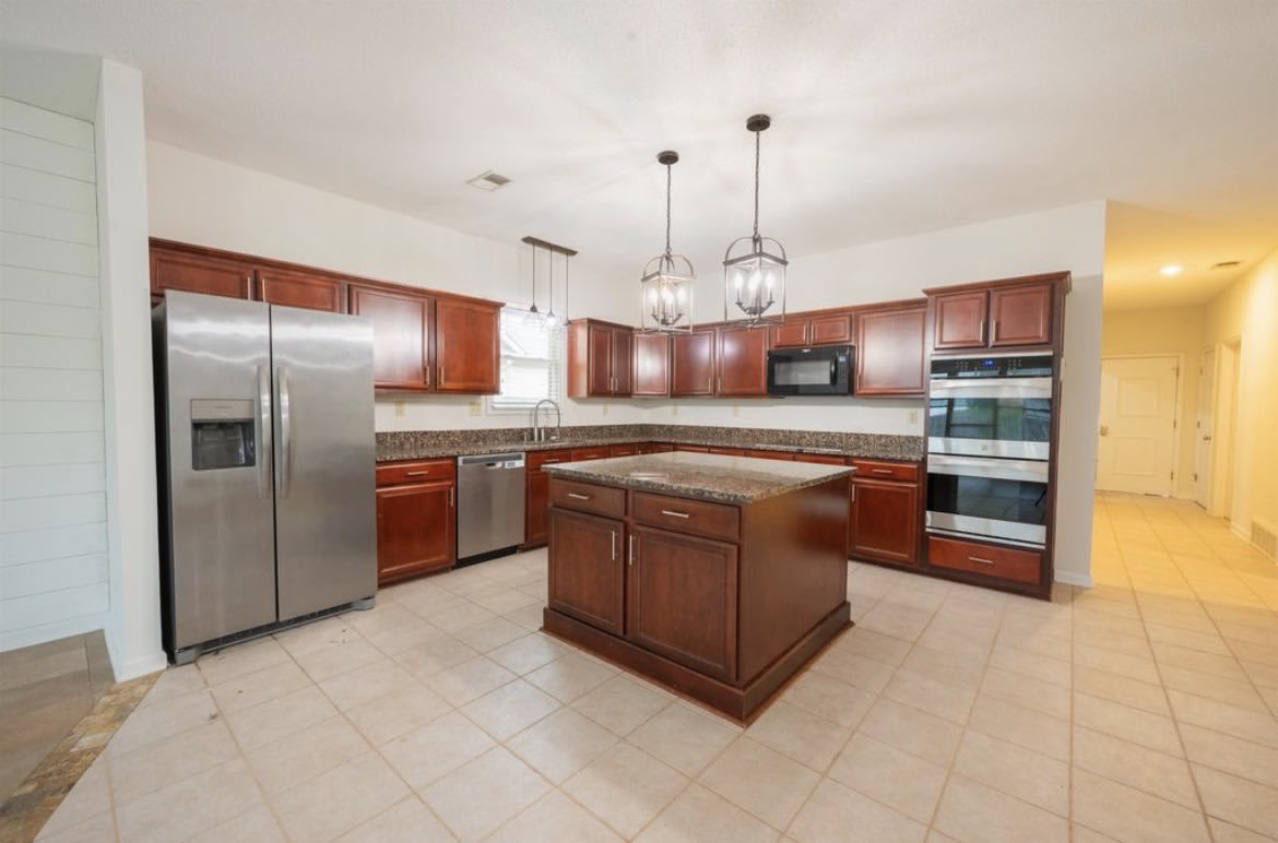 3911 Lighthouse Lane – photo 5