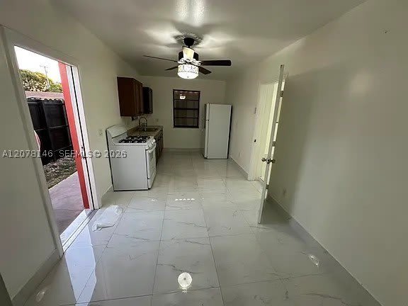 19331 SW 116th Ave – photo 3