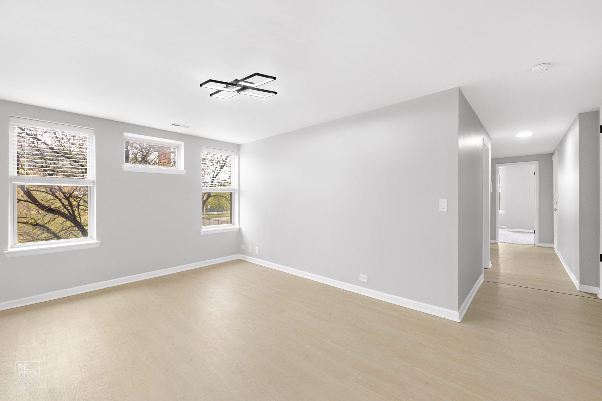 423-25 N Central Ave – photo 4