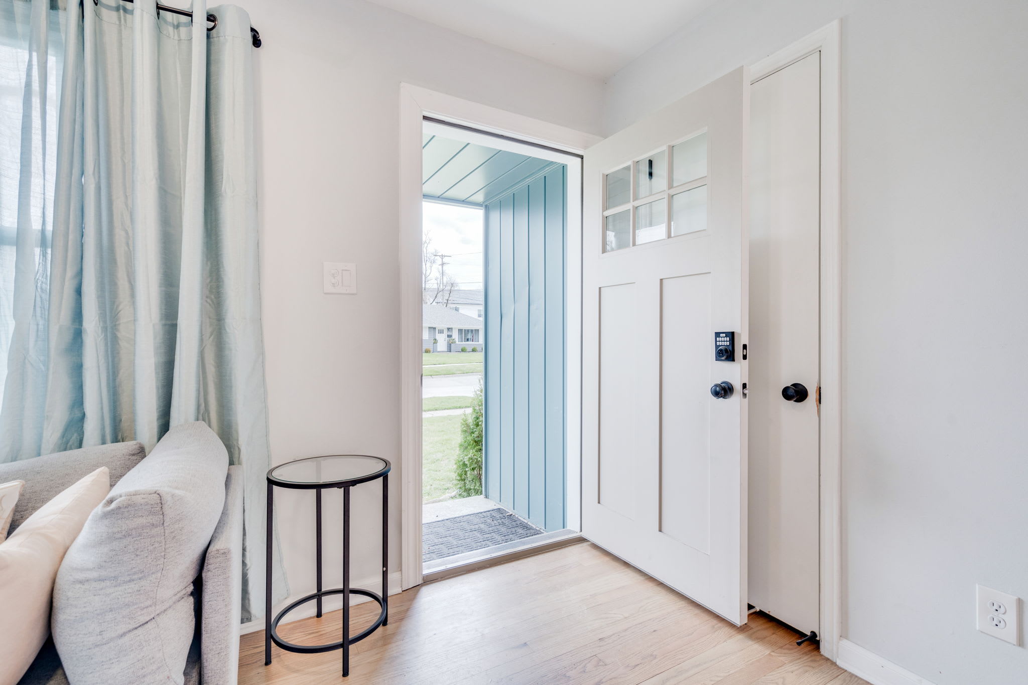 4727 Olivia Avenue – photo 2