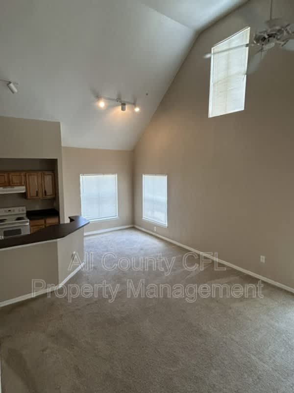 5961 Westgate Dr – photo 1