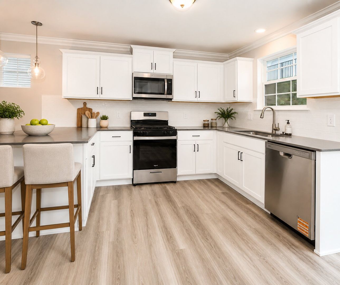 3-Bedroom Townhome with Patio in Greensboro – photo 4