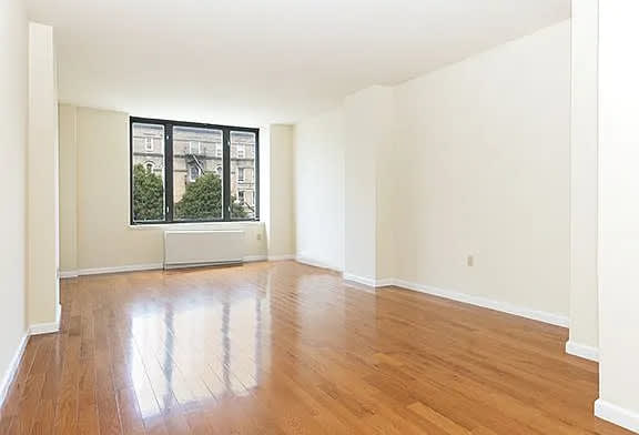 382 Malcolm X Blvd Apt 13 – photo 2