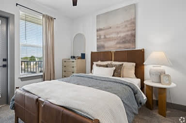 District South Apartments & Townhomes – photo 5