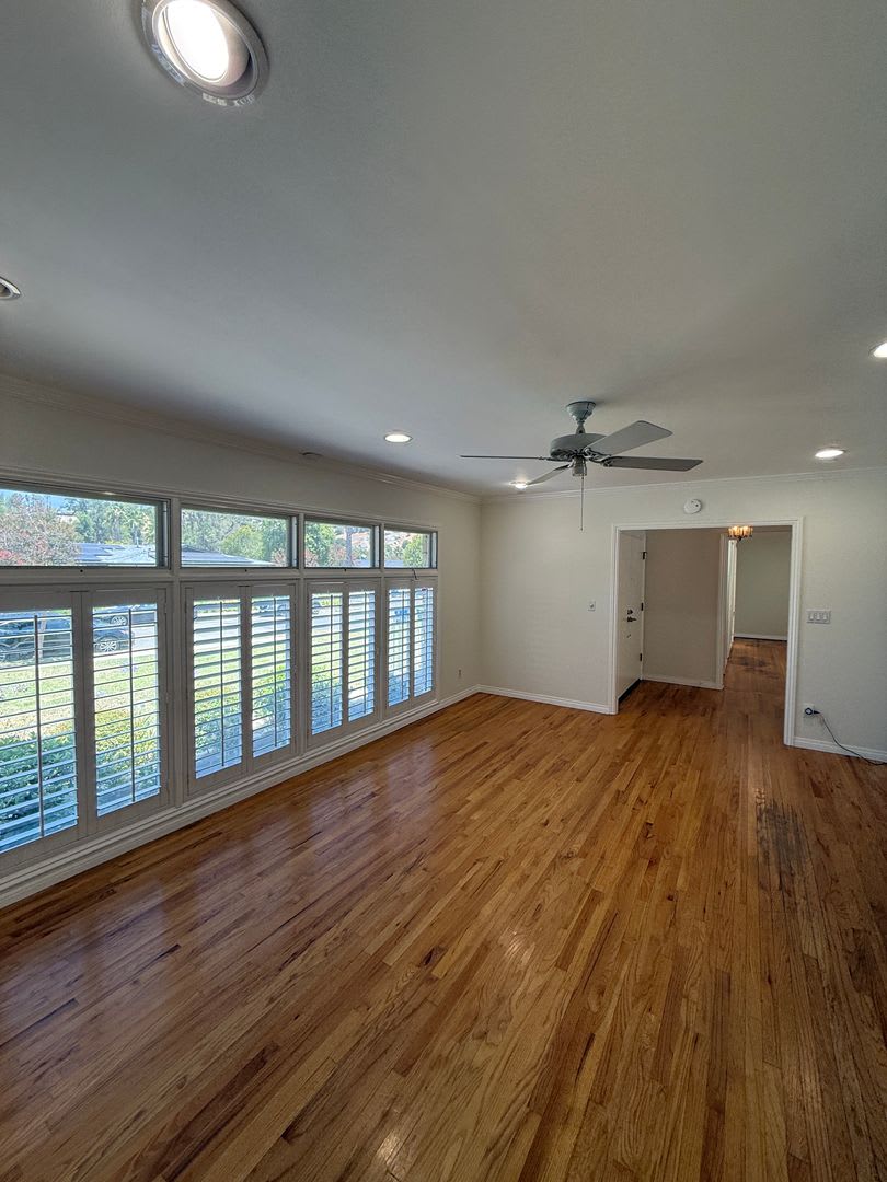 Beautiful One Level, 3 Bedroom, 3 Bathroom Tarzana Pool Home for Lease! – photo 5