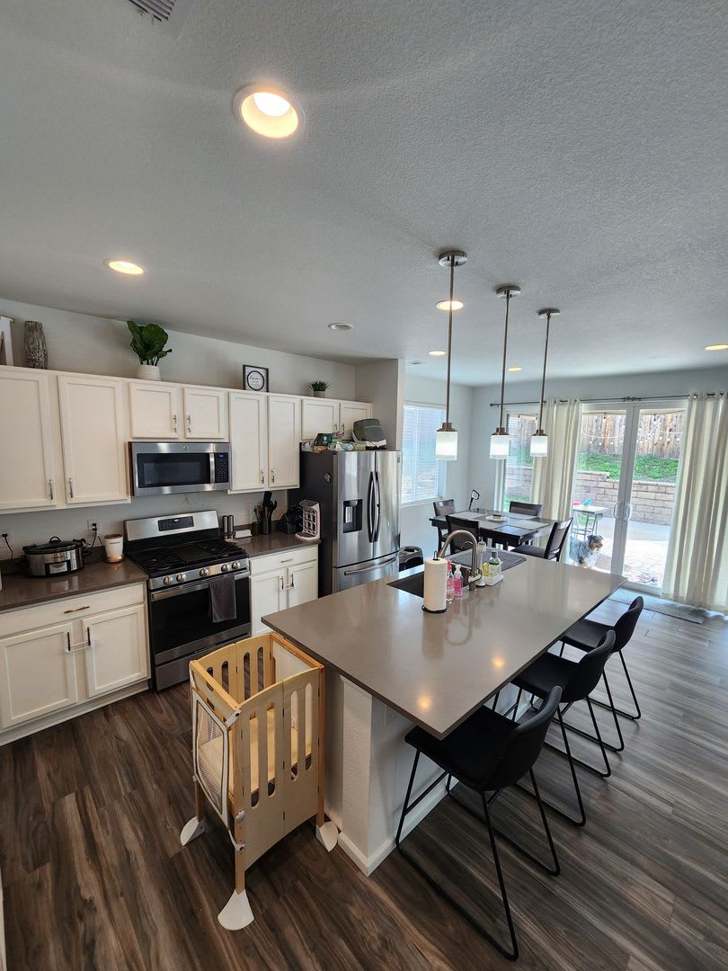 Beautiful 3-Bed, 3-Bath Home on a Spacious Corner Lot! – photo 3