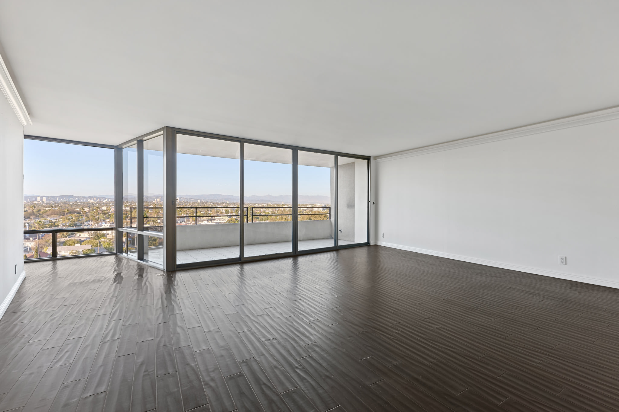 4316 Marina City Drive – photo 3