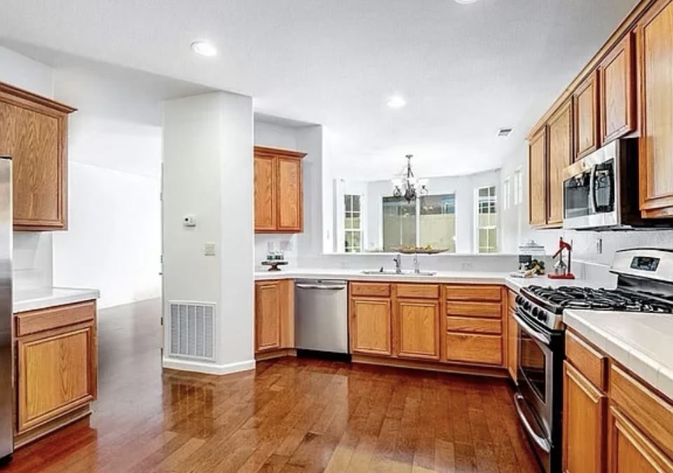1832 Resistol Drive – photo 4