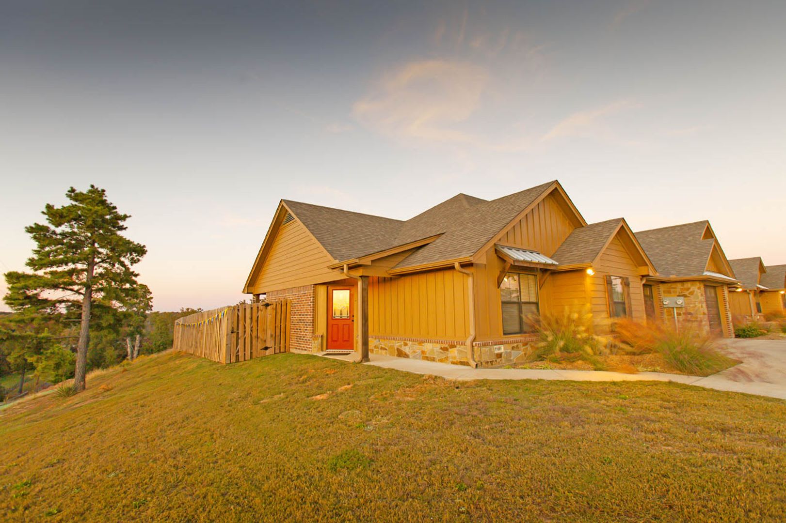 3 Bed 2 Bath Duplex in West Tyler! – photo 3