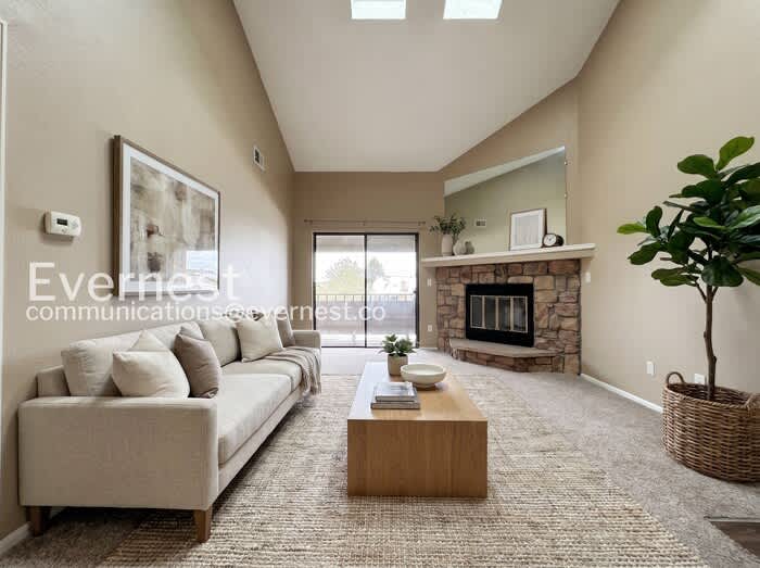 12043 West Cross Drive – photo 2