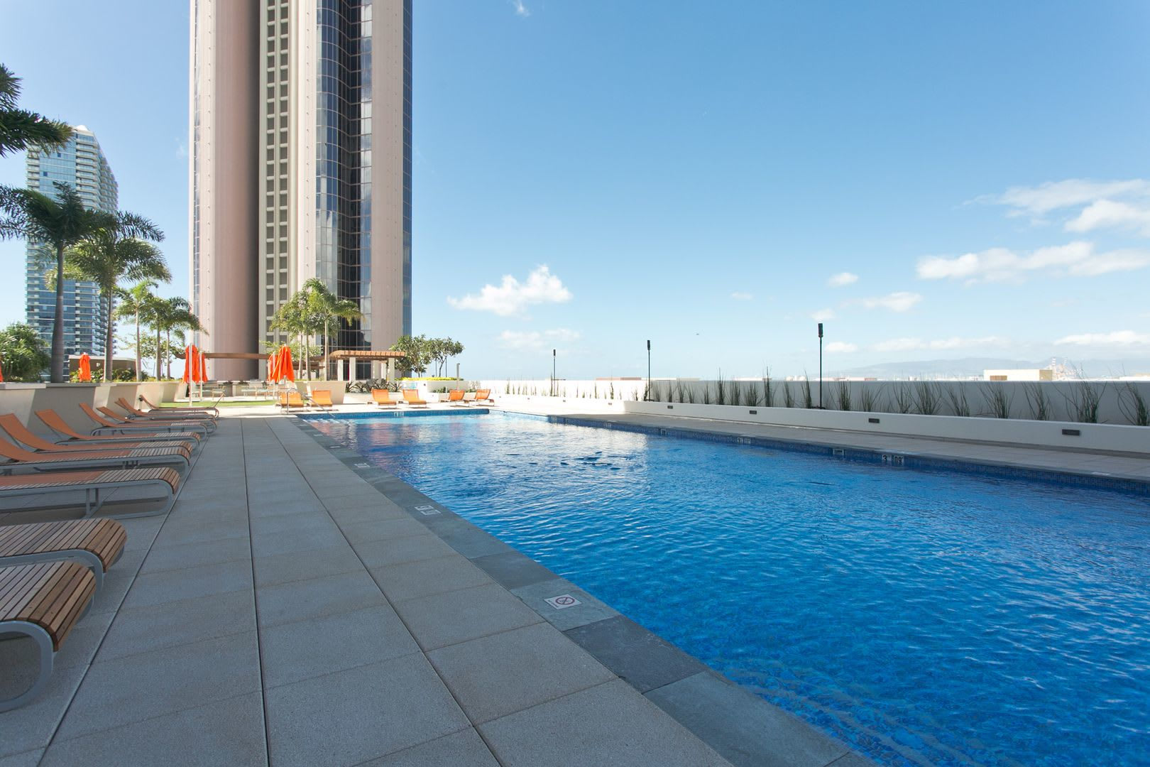 Available September 1st, One Bedroom One Bath Condo in Kakaako – photo 1