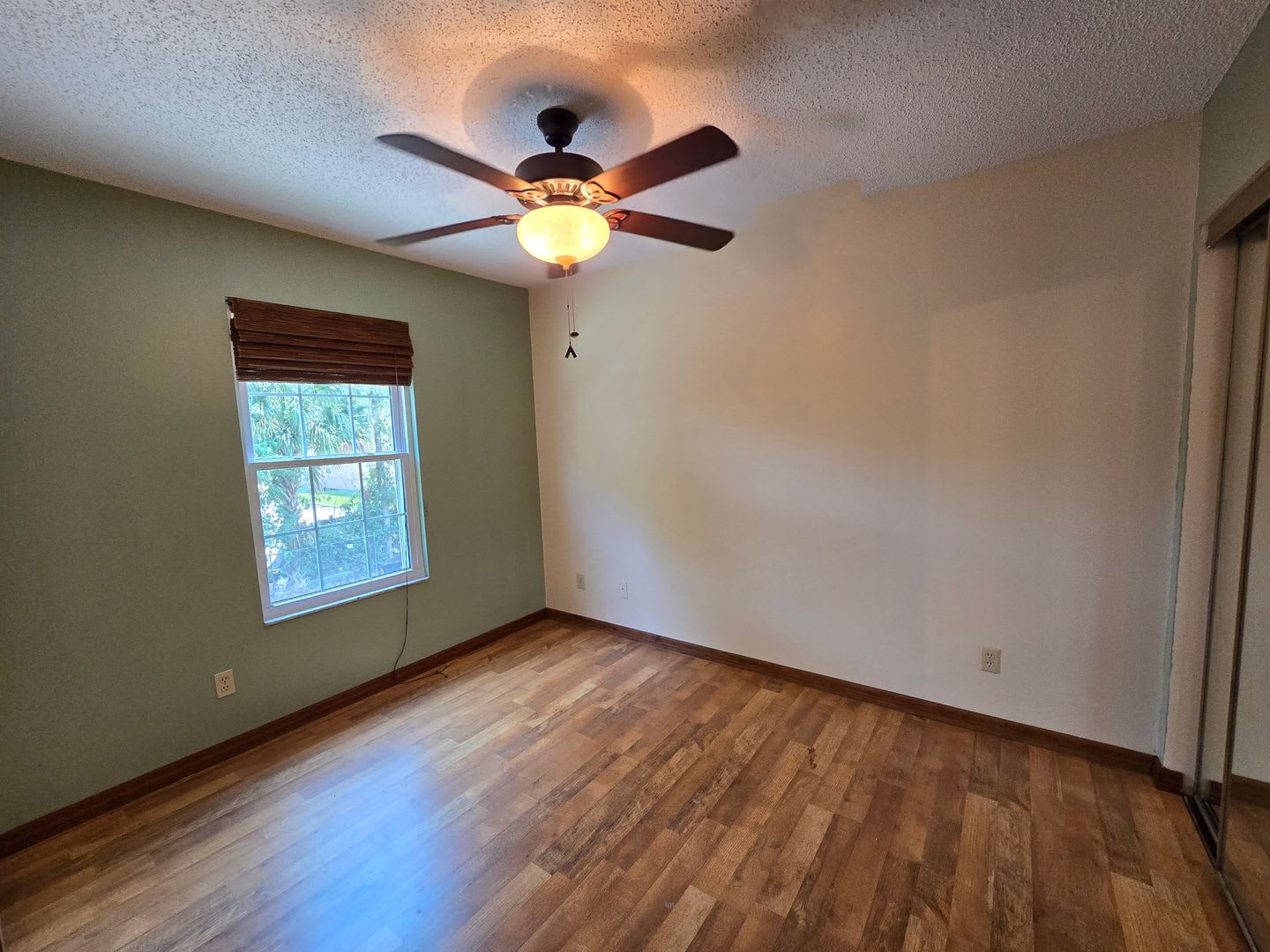 Charming 2-bedroom, 1-bath Condo – photo 1