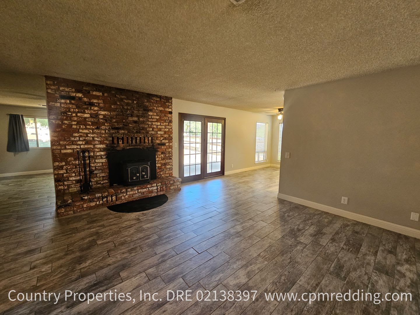 Updated Home on 1.84 Acres with Horse Possibility Available Now! – photo 4
