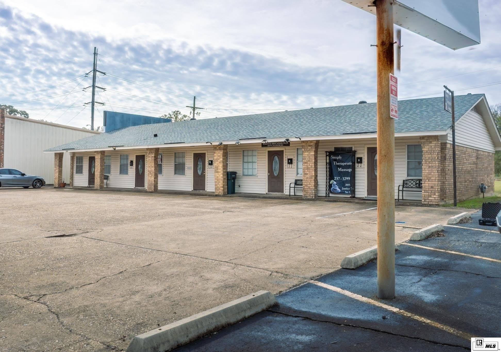 2105 JUSTICE STREET – photo 5