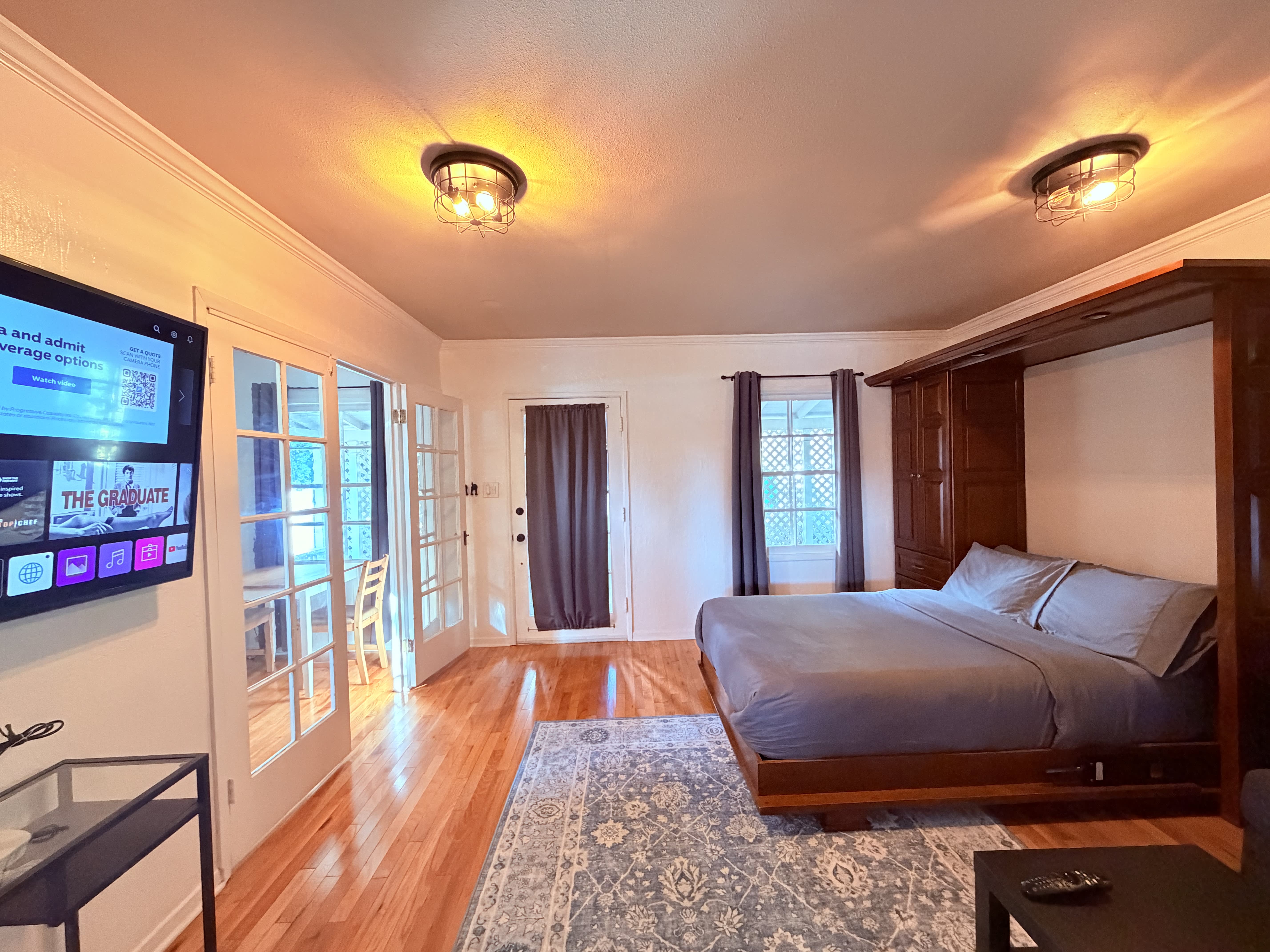 710 East Sunrise Boulevard – photo 1