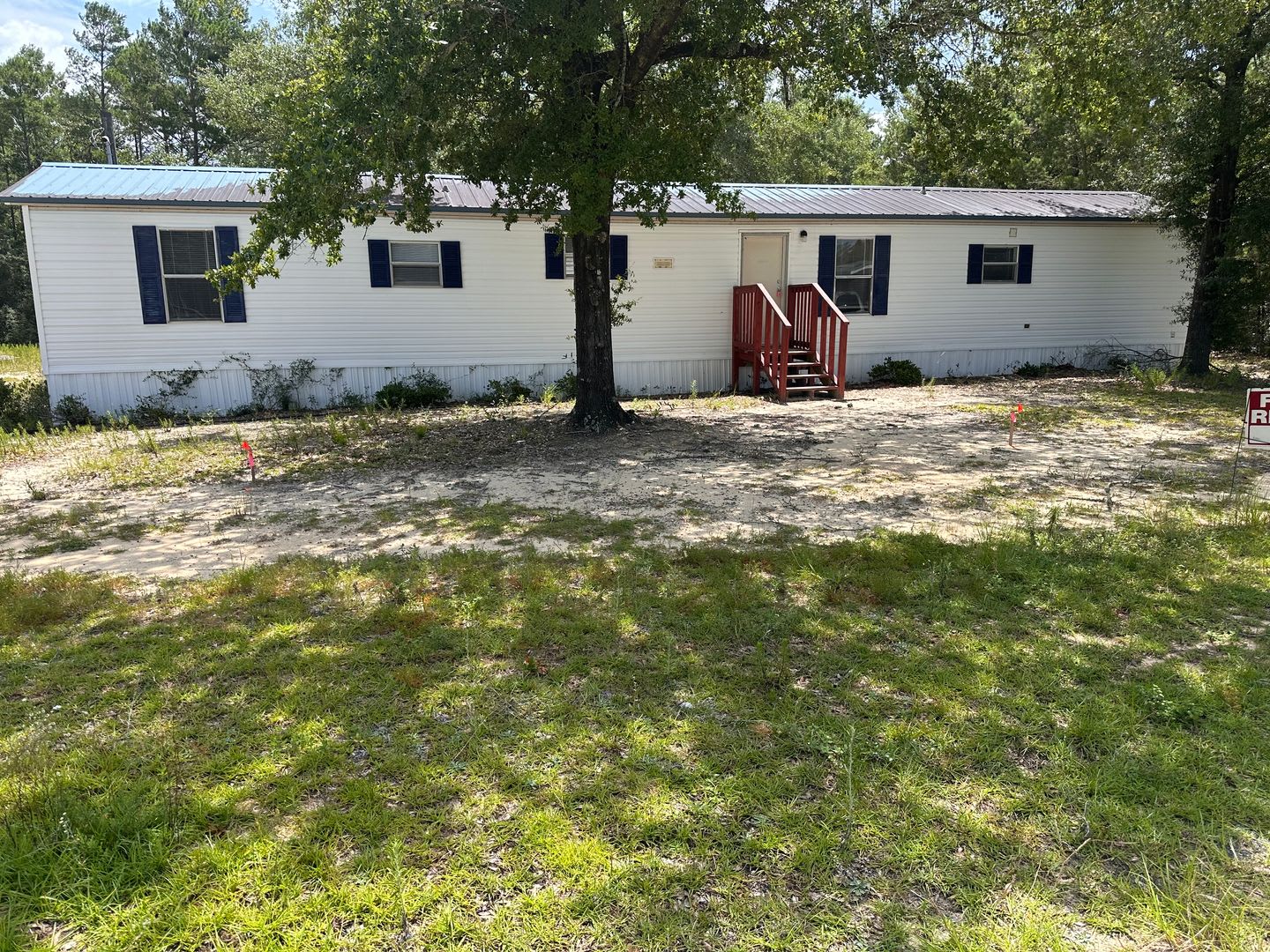 Spacious 2-Bedroom/ 2-Bath Mobile Home – photo 1