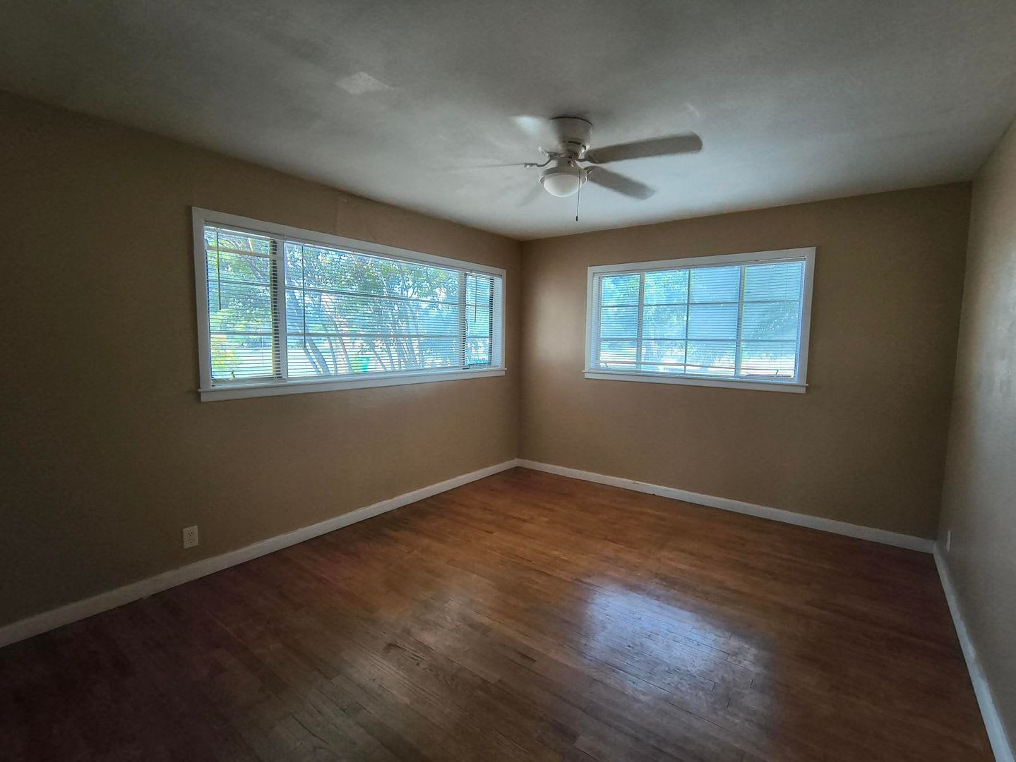 AFFORDABLE 2 bedroom, 1 bath home AVAILABLE NOW! – photo 3