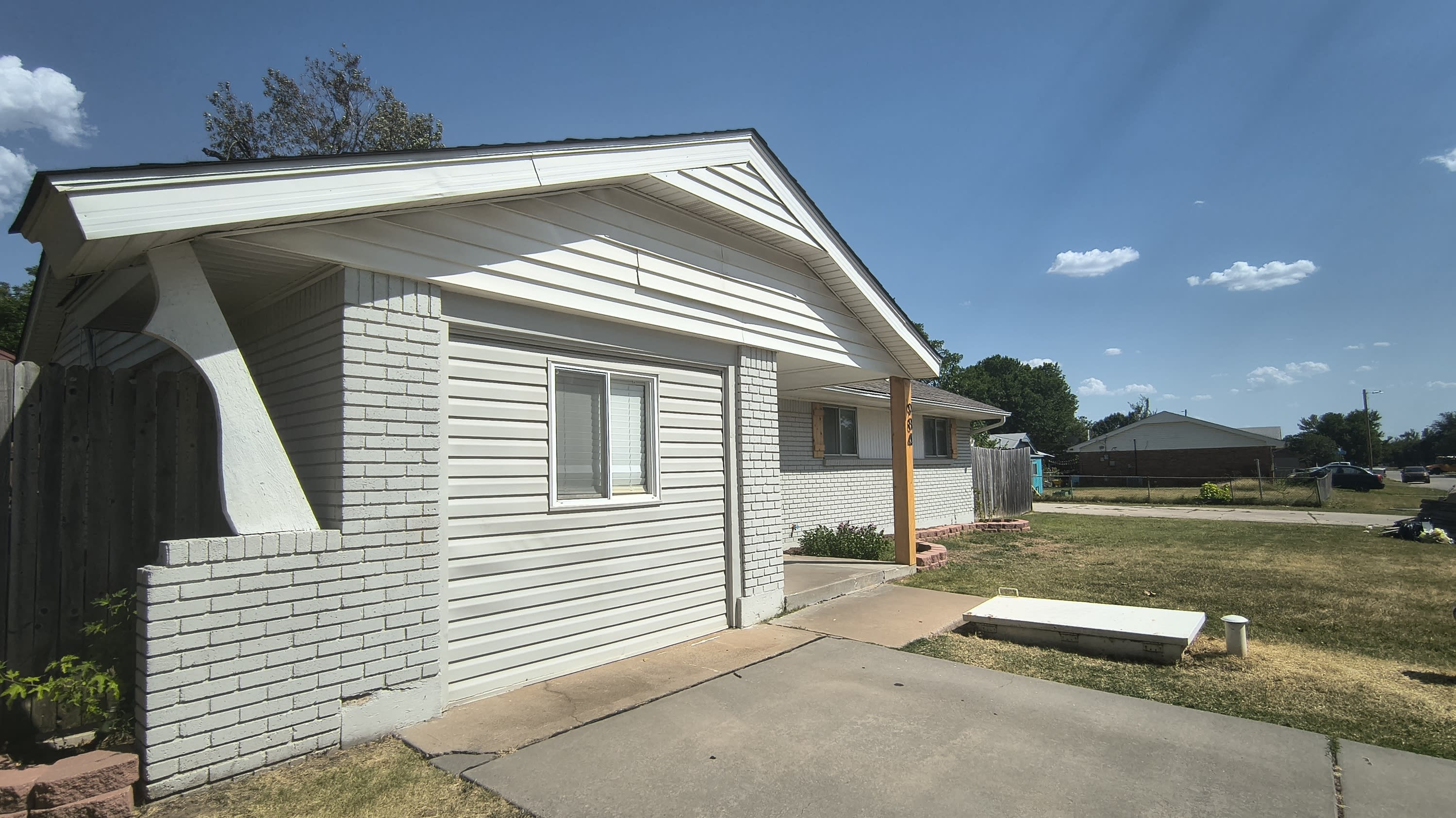 984 Northwest 5th Street – photo 2