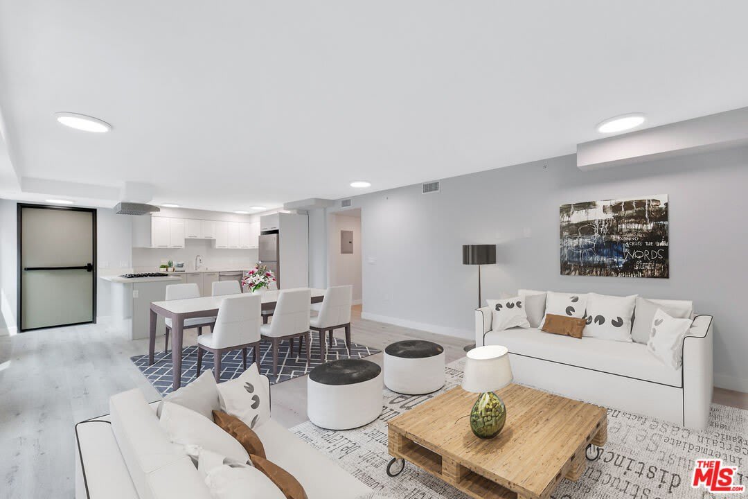 917 S Berendo St – photo 1