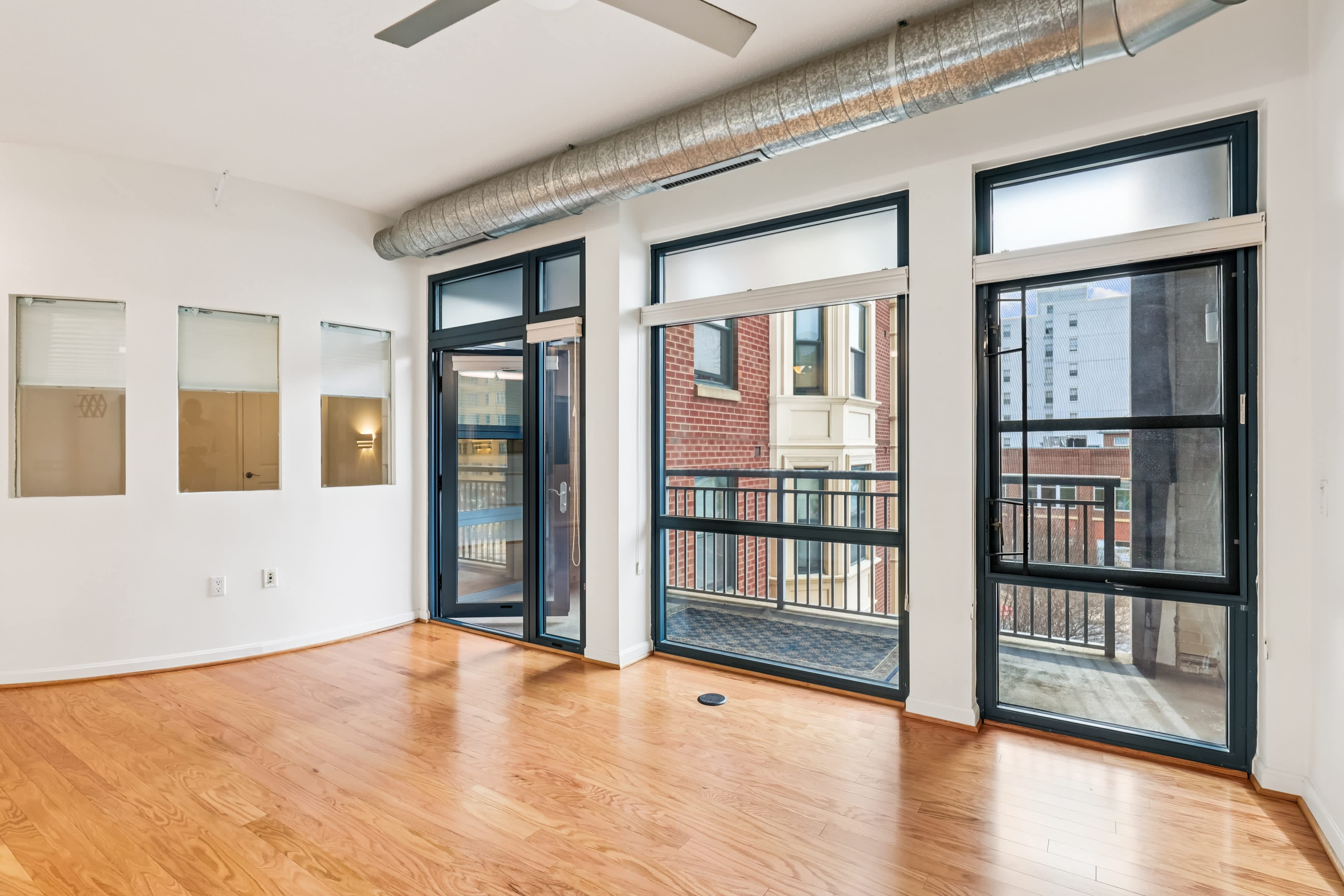 1390 Kenyon St NW Apt 416 – photo 4
