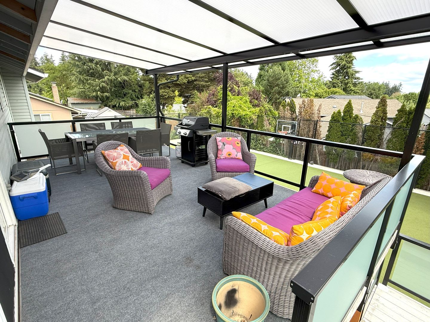 Stunning 4 BR / 3 BA West Beaverton Home with Private Oasis & Sport Court & Move In Special! – photo 5