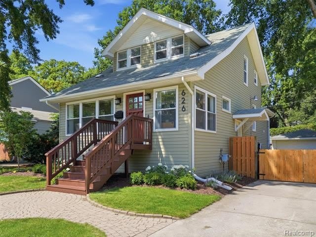626 Kayser Avenue – photo 2