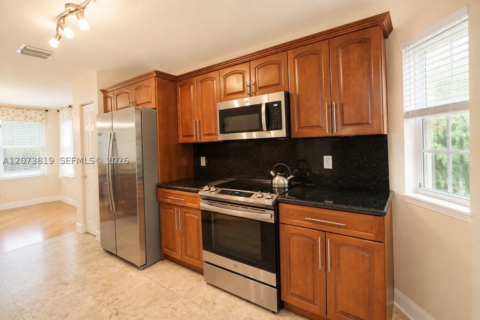 754 Ne 90Th St – photo 4