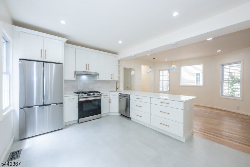 231 Waverly Pl – photo 1