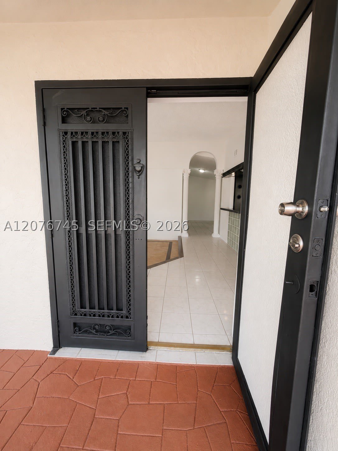 3011 SW 117th Ave – photo 3