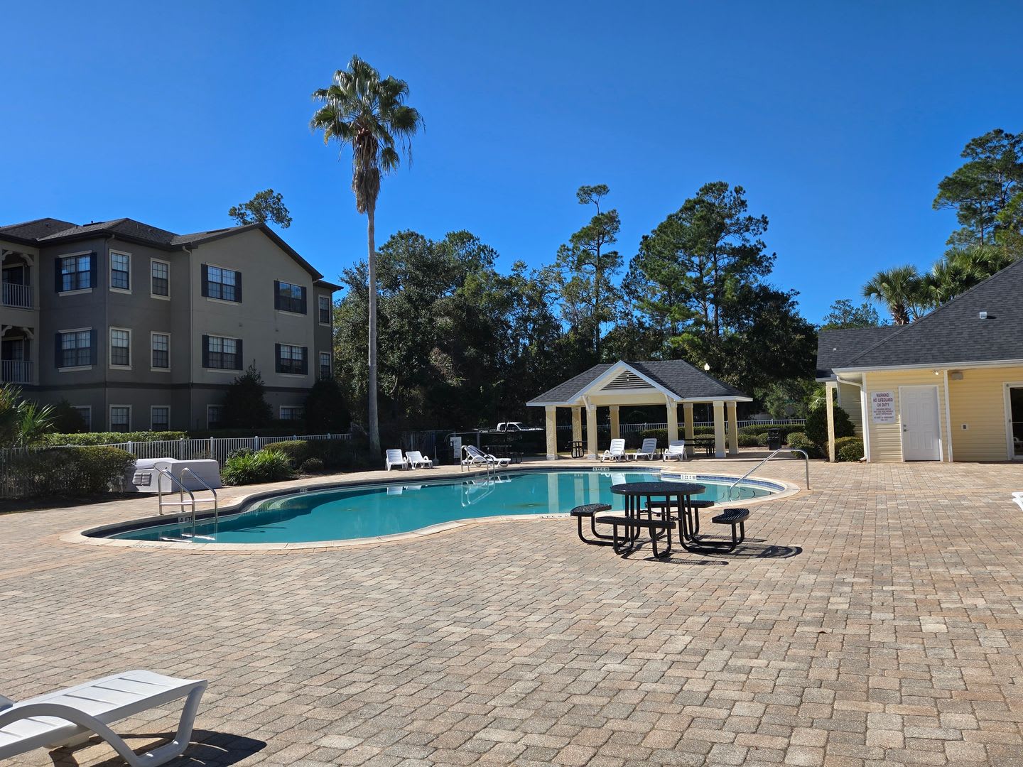 2 Bedroom / 2.5 Bathroom Townhome – Magnolia Place – photo 3