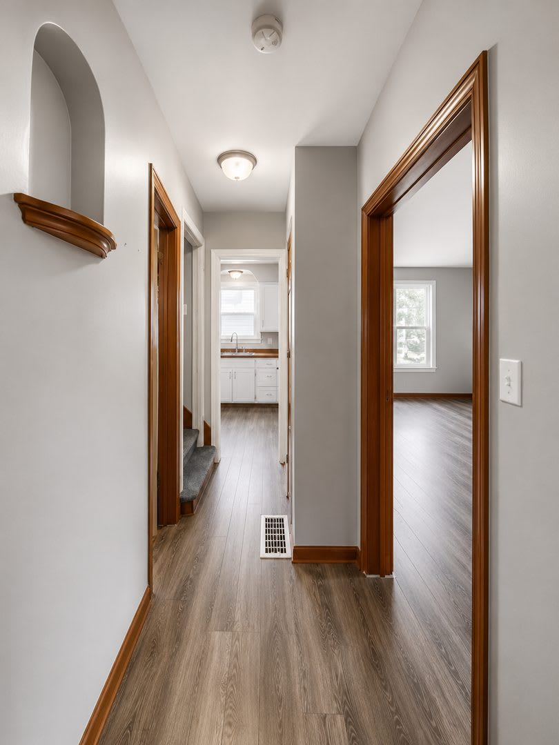 Bright & Spacious 3BR Home with Classic Hardwood Floors and Large Backyard! – photo 5