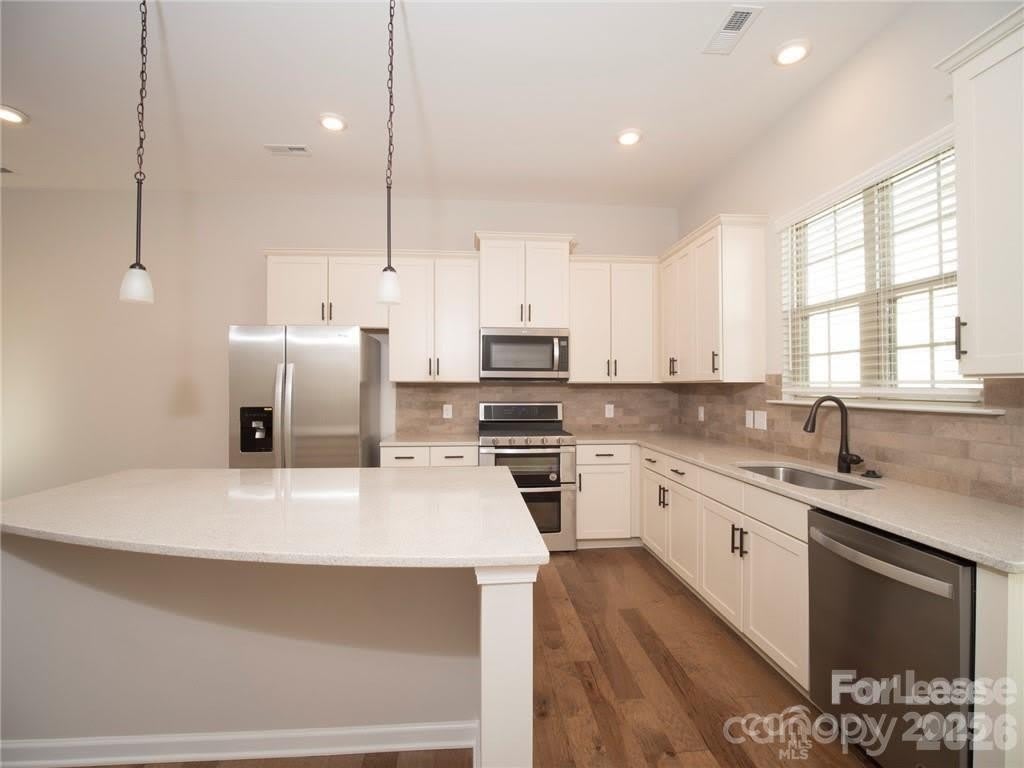 1139 Doveridge Street – photo 3