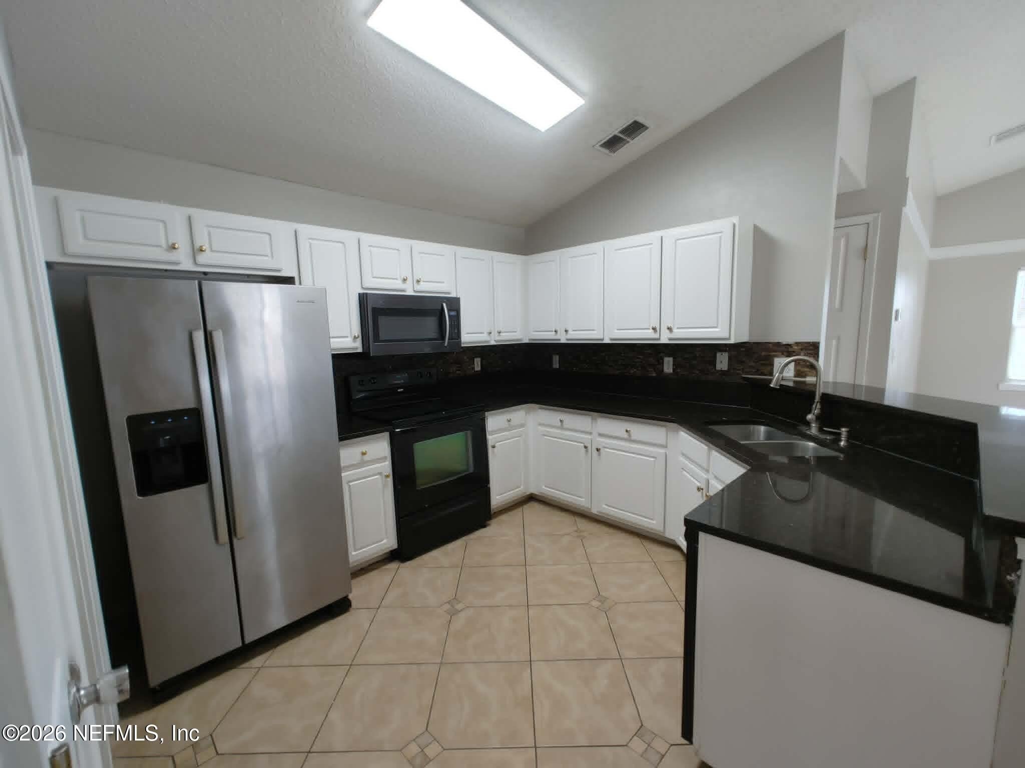 7548 Cliff Cottage Drive – photo 4