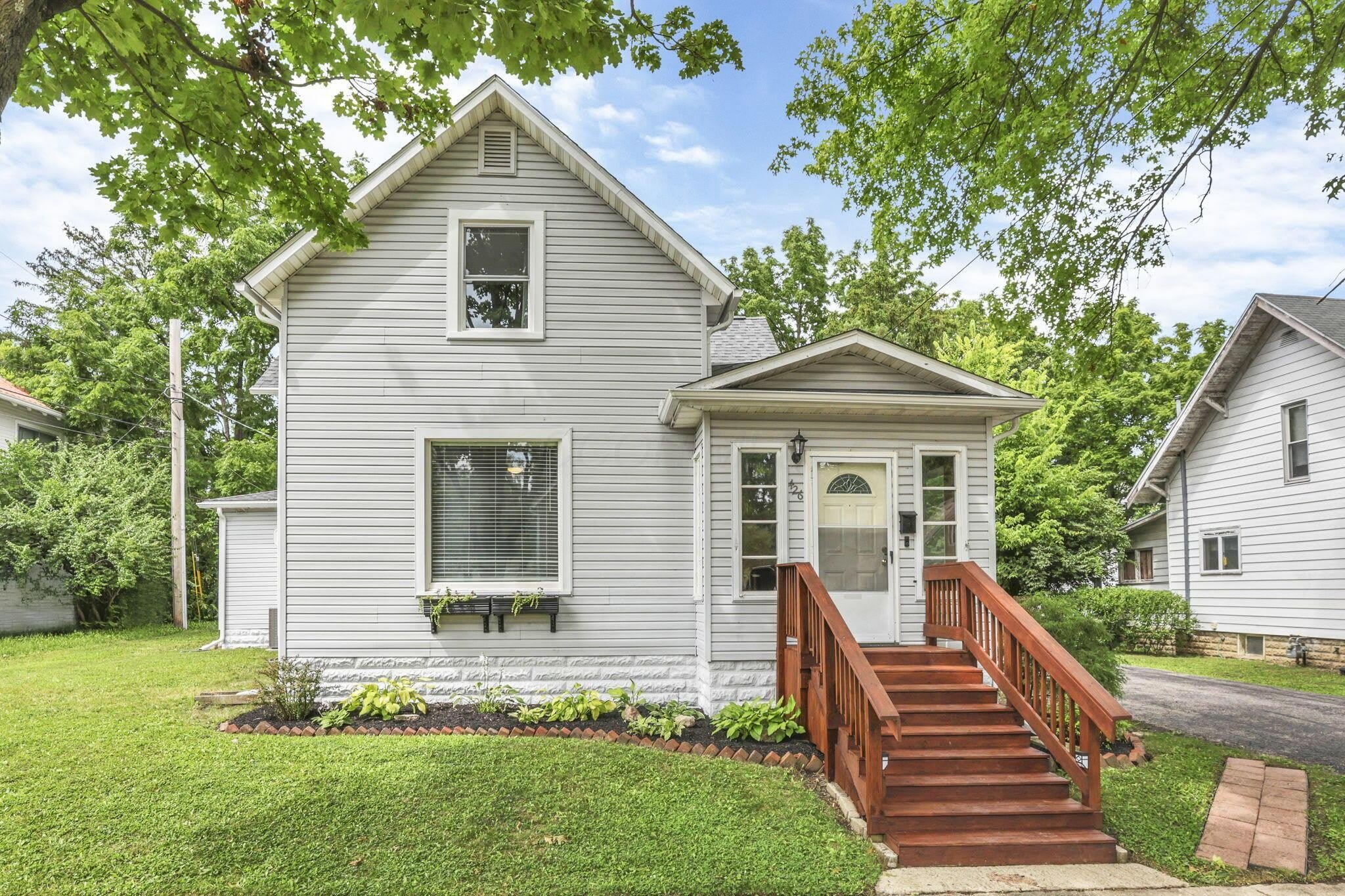 426 W 6th Street – photo 2