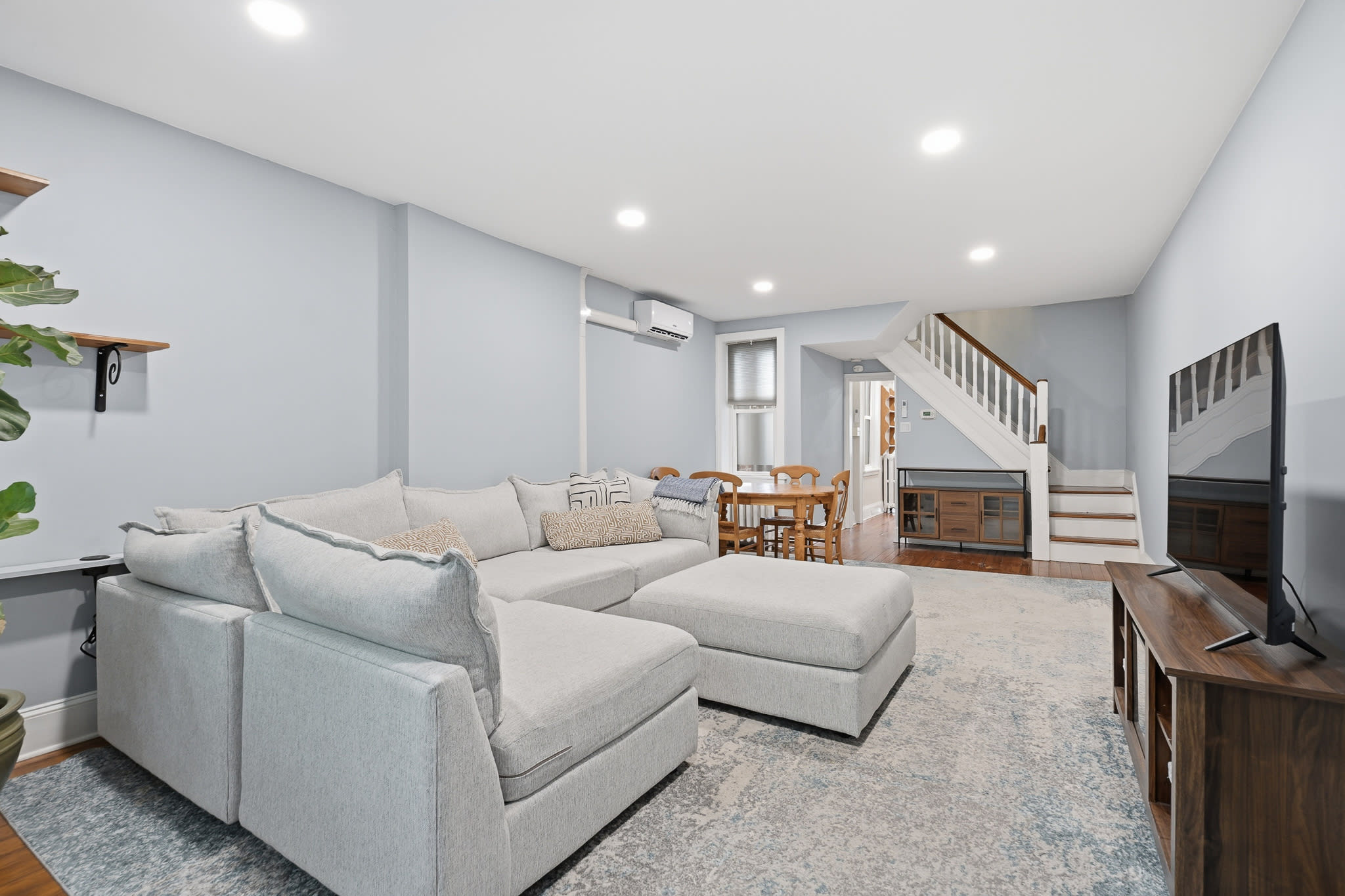 1515 Rodney – photo 3
