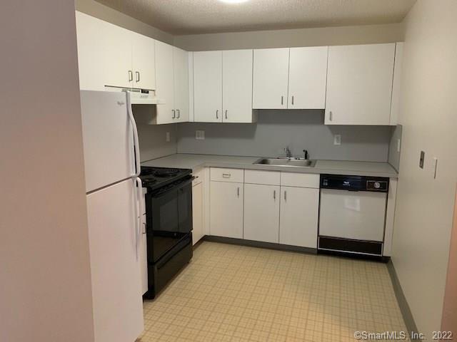 211 Highland Ave – photo 5