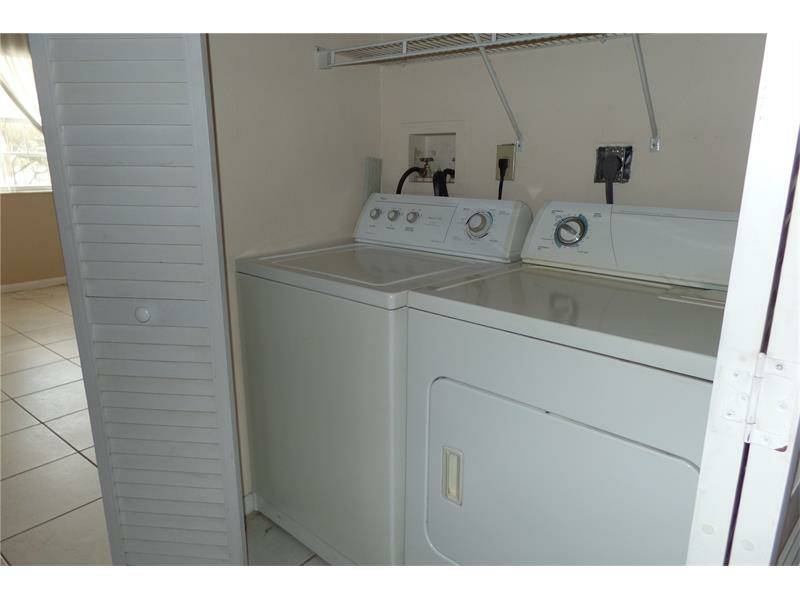 11453 Nw 42nd St – photo 4