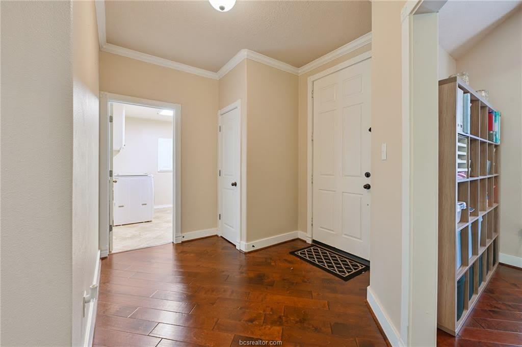 2214 Brougham Place – photo 5