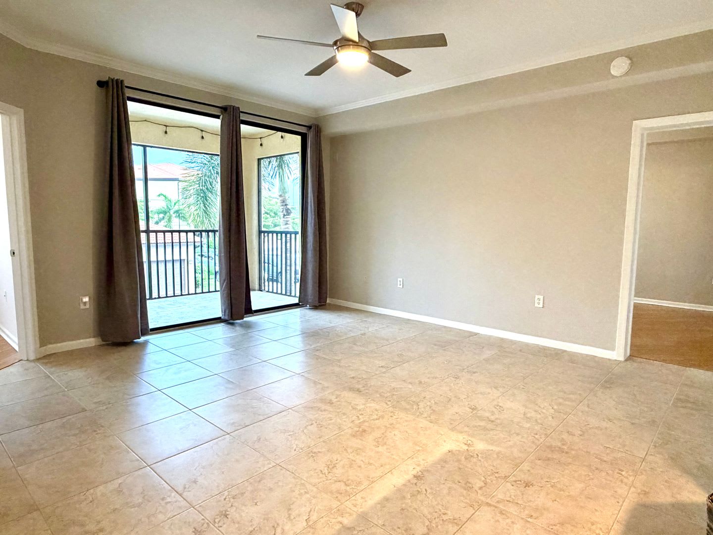 Annual Rental Unfurnished 2 Bed 2 Bath At Positano Place – photo 4