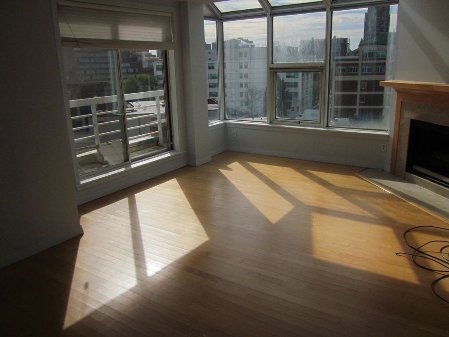 Cambridgeport Two Bedrooms Apartment Available – photo 4