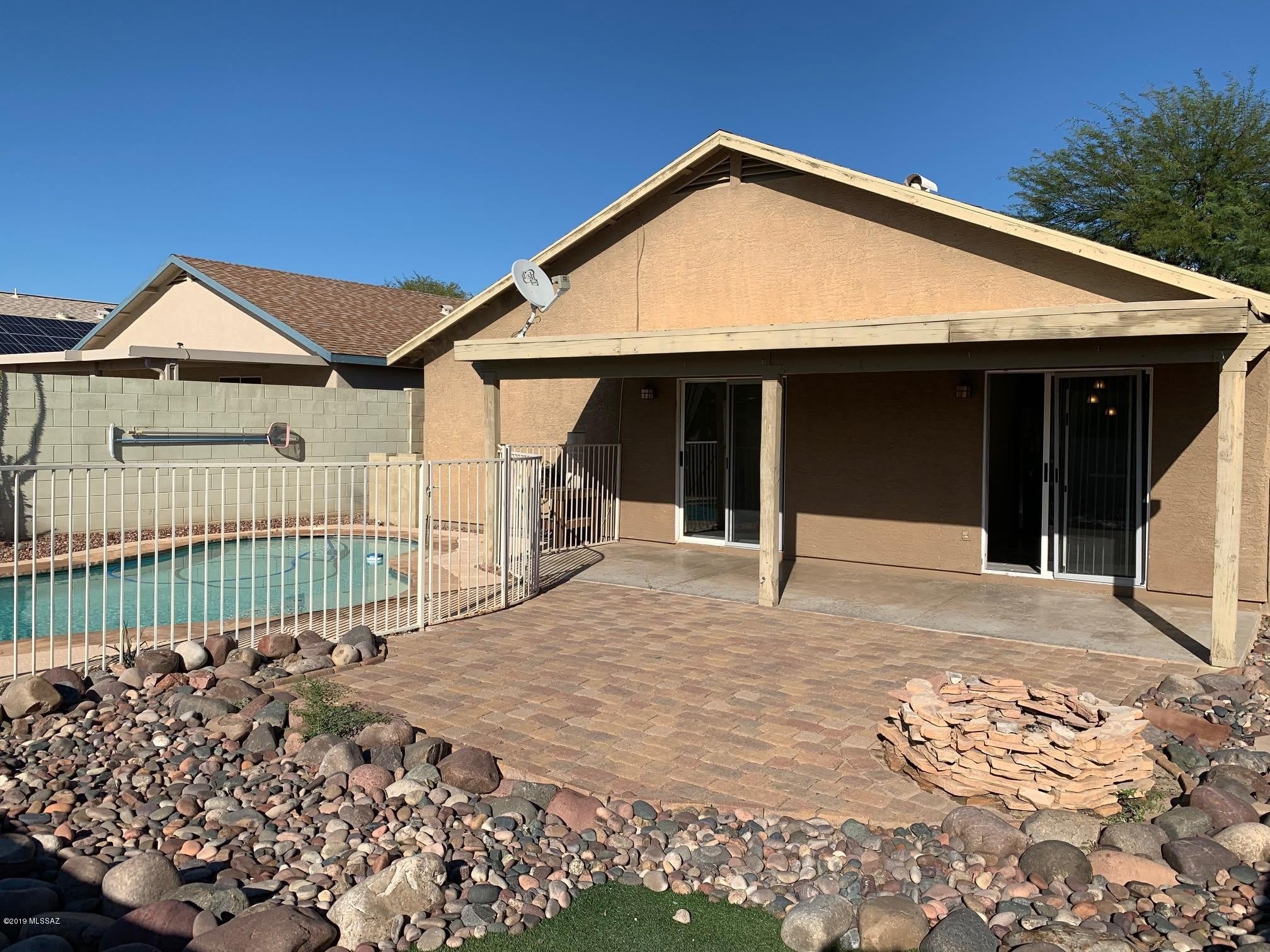 8824 S Desert Rainbow Drive – photo 2