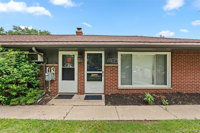 4127 Kent Rd – photo 1
