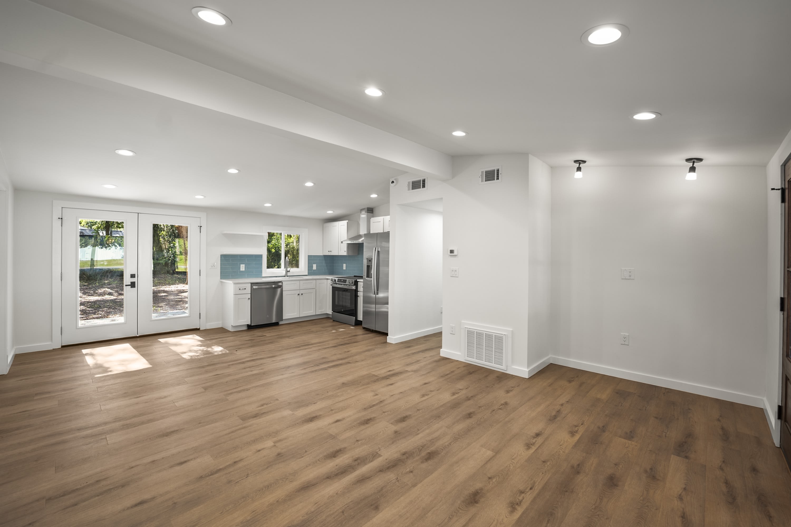 1608 Madrid Avenue – photo 3