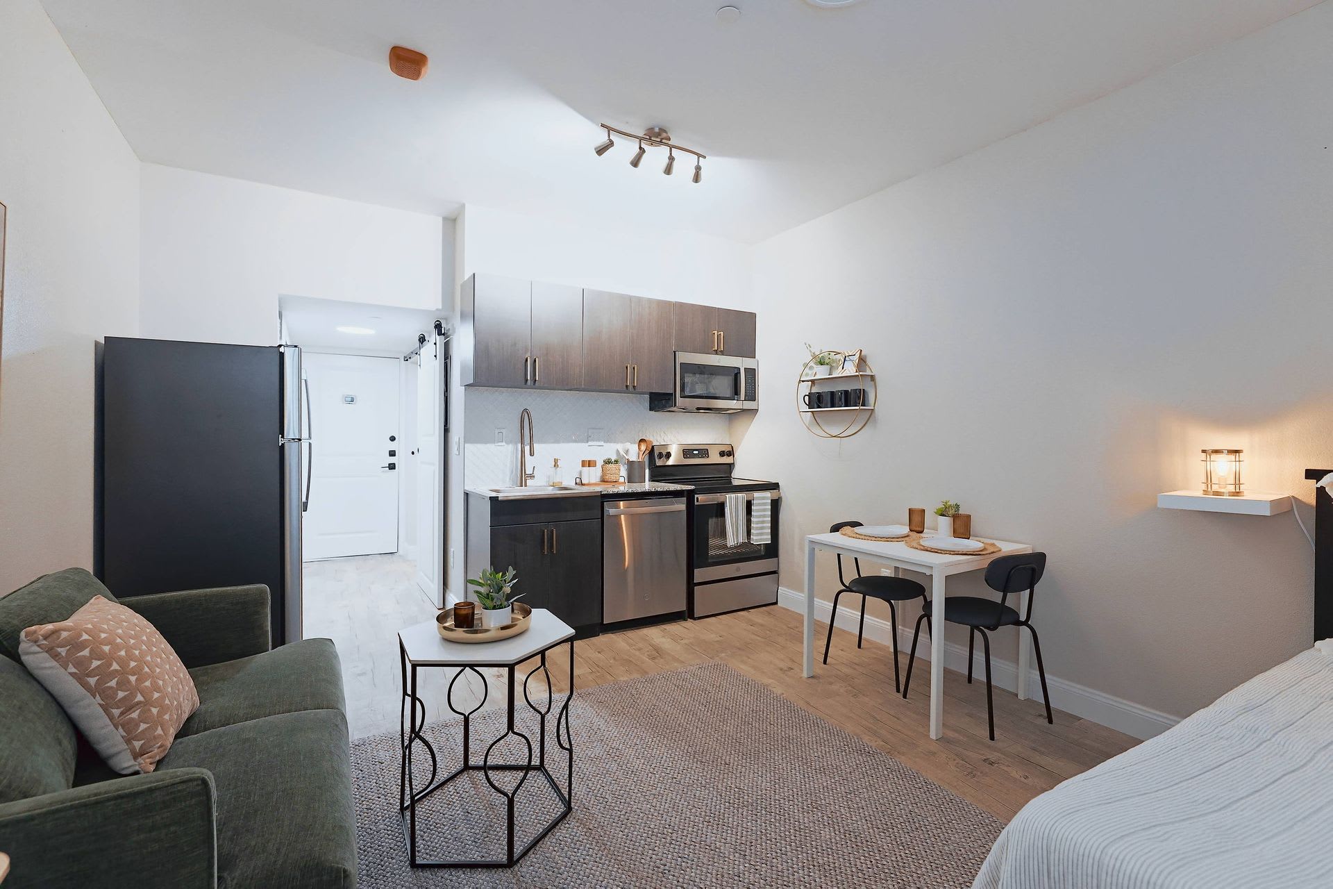 VEER Apartments – photo 3