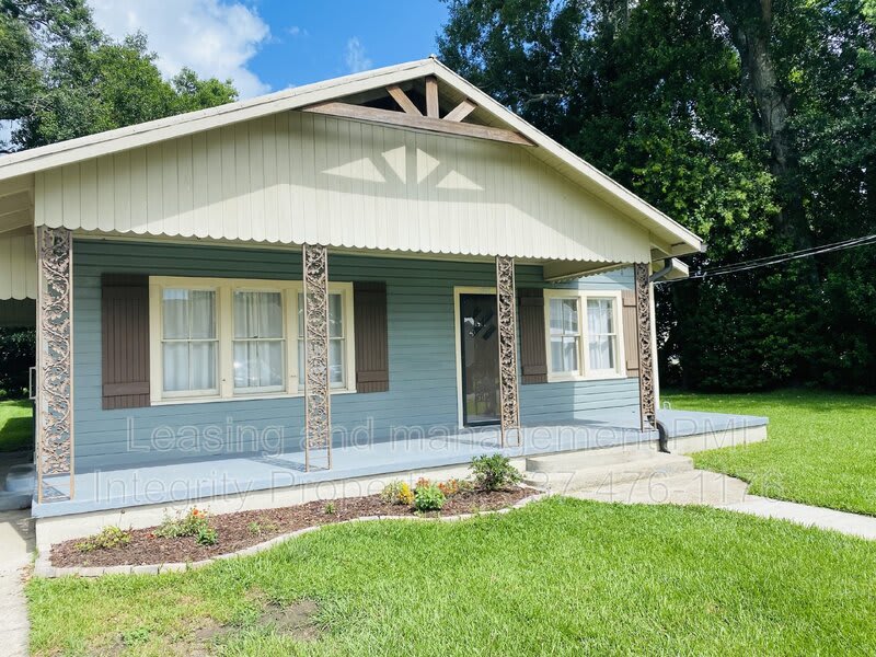 306 S Lee Ave – photo 2